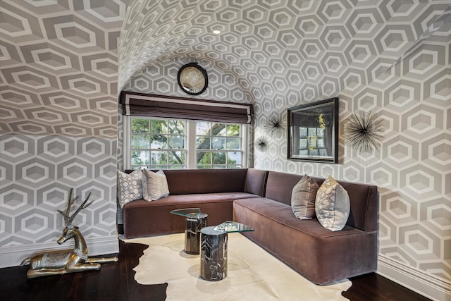 2307 River Oaks Blvd, Houston, TX 77019 - living area with wallpapered walls and baseboards