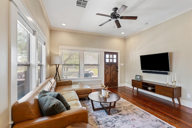 807 Vincent St, Houston, TX 77009 - living room featuring wood finished floors, ornamental molding, baseboards, a ceiling fan, and recessed lighting