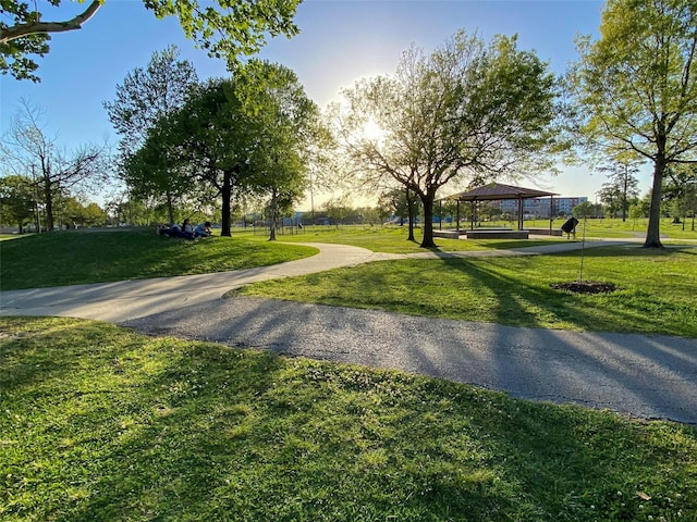 807 Vincent St, Houston, TX 77009 - view of property's community featuring a gazebo and a lawn