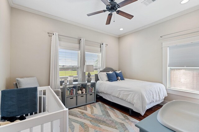 807 Vincent St, Houston, TX 77009 - bedroom with wood finished floors, crown molding, recessed lighting, and a ceiling fan