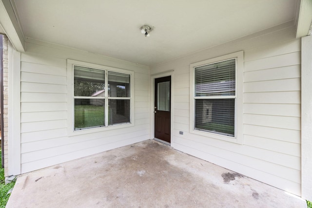 612 Hartman Dr, Baytown, TX 77521 - view of patio / terrace