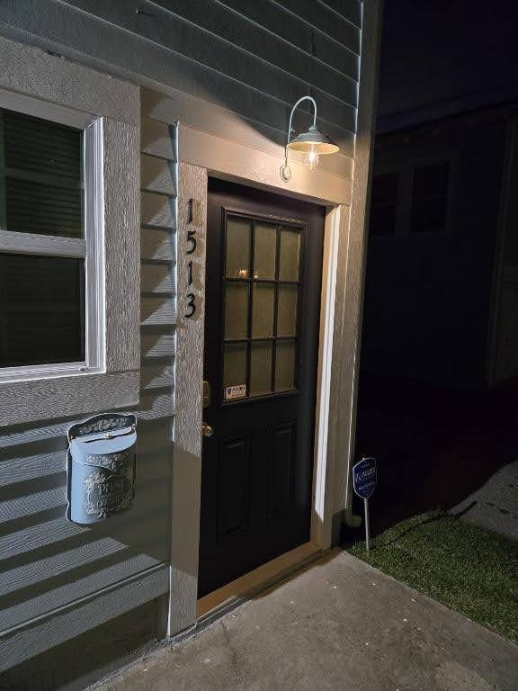 1513 47th St, Galveston, TX 77551 - view of entrance to property