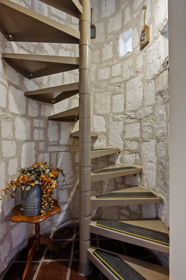 22 Indian Creek Loop, Kerrville, TX 78028 - view of staircase
