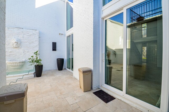 6 River Hollow Ln, Houston, TX 77027 - view of patio