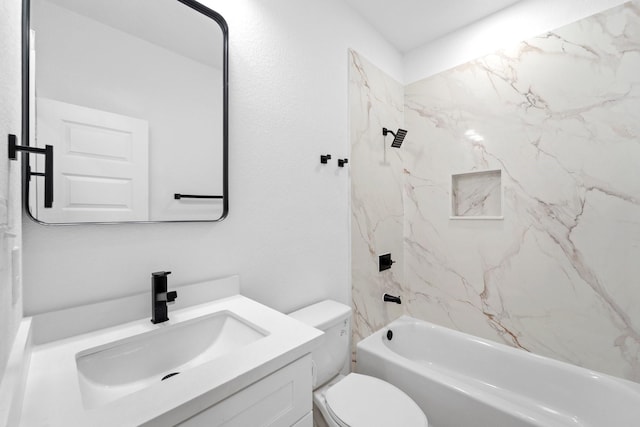 821 Empire St, El Campo, TX 77437 - full bathroom featuring vanity, toilet, and shower / bathtub combination