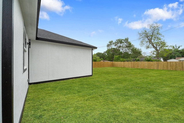821 Empire St, El Campo, TX 77437 - view of yard