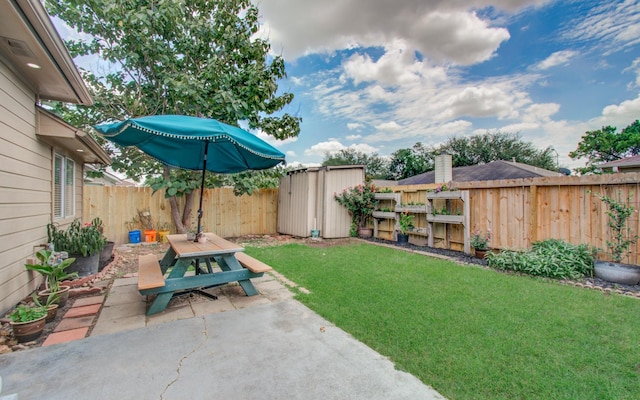 3359 Tenaha Dr, Houston, TX 77014 - view of yard featuring a patio