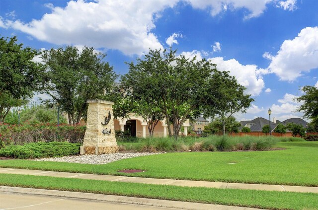 28915 Davenport Dr, Katy, TX 77494 - community / neighborhood sign featuring a lawn