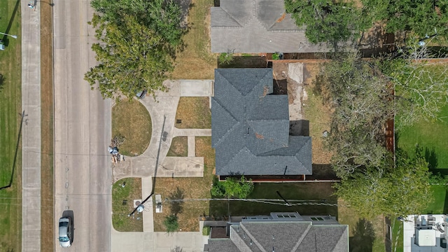 5609 Newcastle St, Bellaire, TX 77401