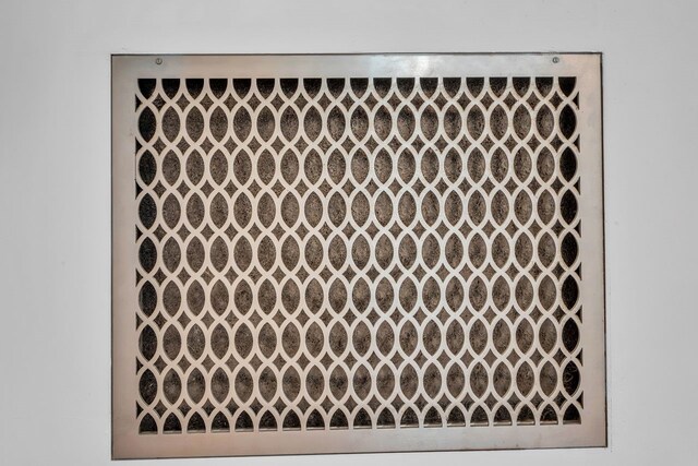 501 Avondale St, Houston, TX 77006 - detailed view of a gate