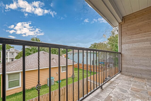 503 E 40th 1/2 St Unit A, Houston, TX 77022 - balcony featuring cooling unit