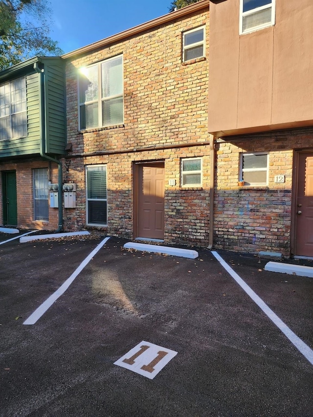 1205 Autrey St Unit 11, Houston, TX 77006 - view of front facade with uncovered parking