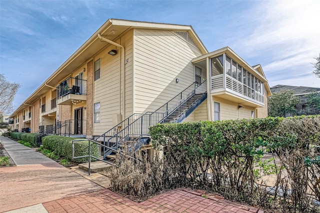 3131 Cummins St Unit 11, Houston, TX 77027 - view of property exterior featuring stairs