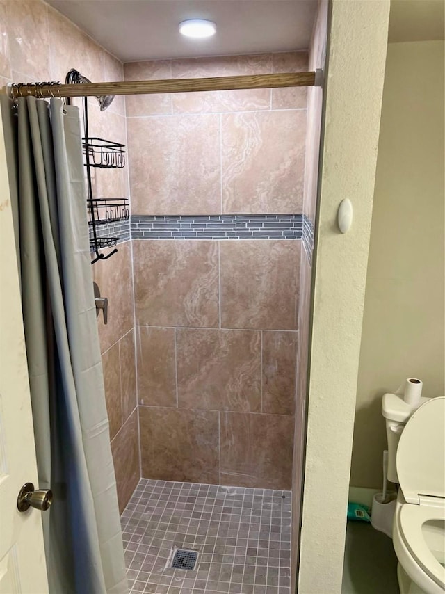 7318 Thurow St, Houston, TX 77087 - full bathroom with toilet and a stall shower