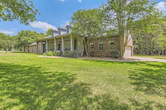 11519 Imperial Ln, Montgomery, TX 77316 - view of front of house with a front yard and concrete driveway