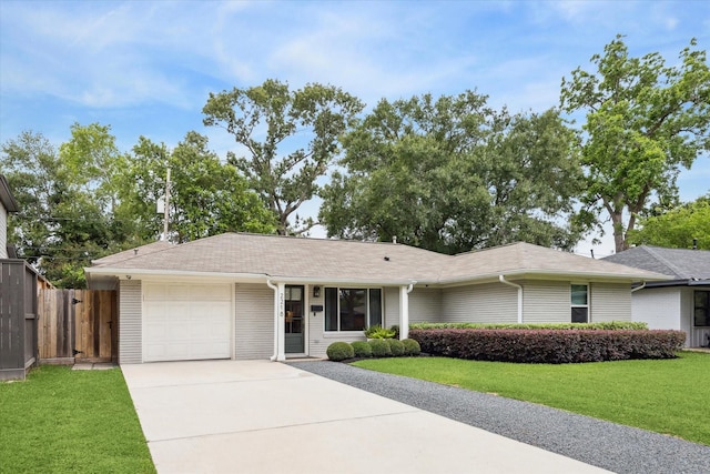 2218 Gardenia Dr, Houston, TX 77018 - single story home featuring an attached garage and driveway