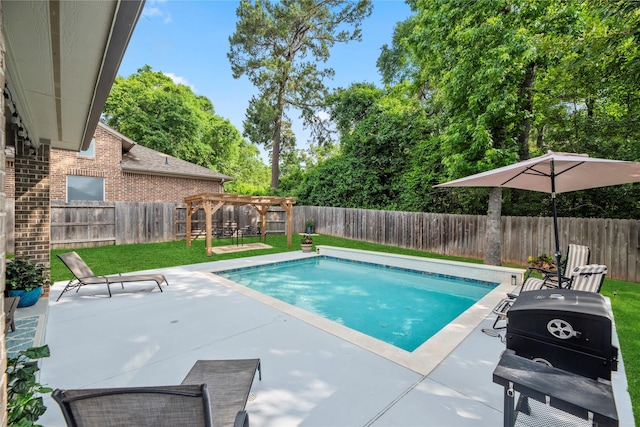 399 Black Walnut Dr, Conroe, TX 77304 - view of pool with a pergola, a patio area, grilling area, and view of scattered trees