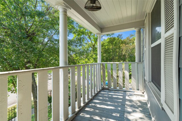 344 Harvard St, Houston, TX 77007 - view of balcony