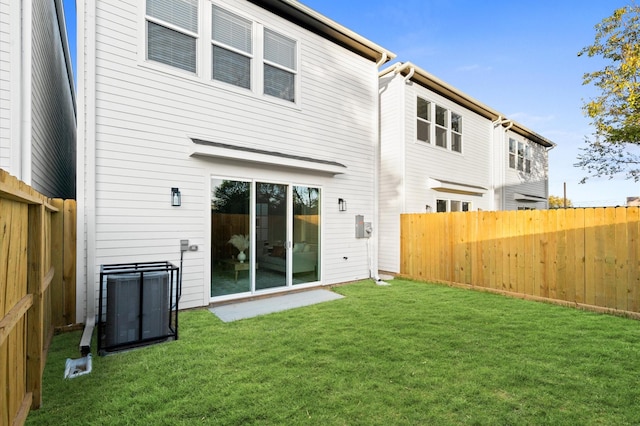 3848 Seabrook St, Houston, TX 77021 - rear view of house with cooling unit