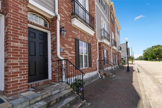620 Cathedral Sq, Beaumont, TX 77701 - property entrance with brick siding