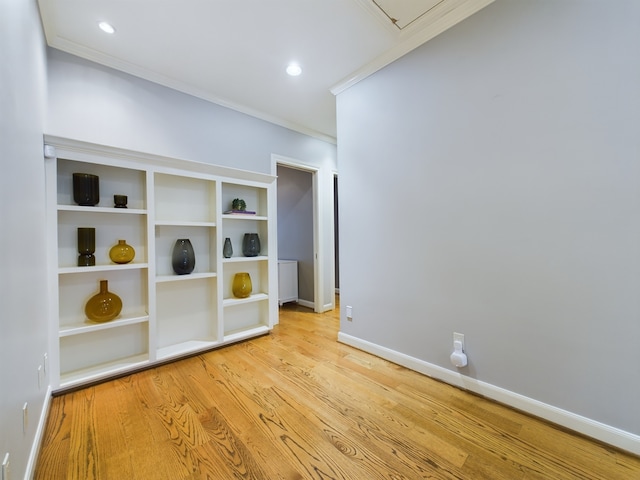 6319 Riverview Way, Houston, TX 77057 - spare room featuring crown molding, wood finished floors, baseboards, and recessed lighting