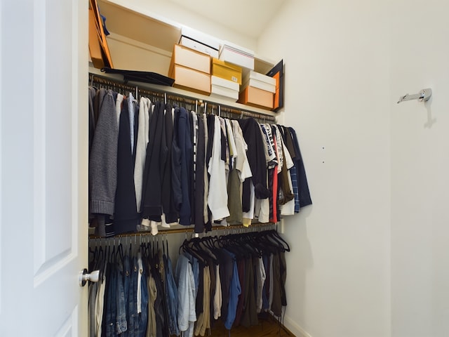 6319 Riverview Way, Houston, TX 77057 - view of spacious closet