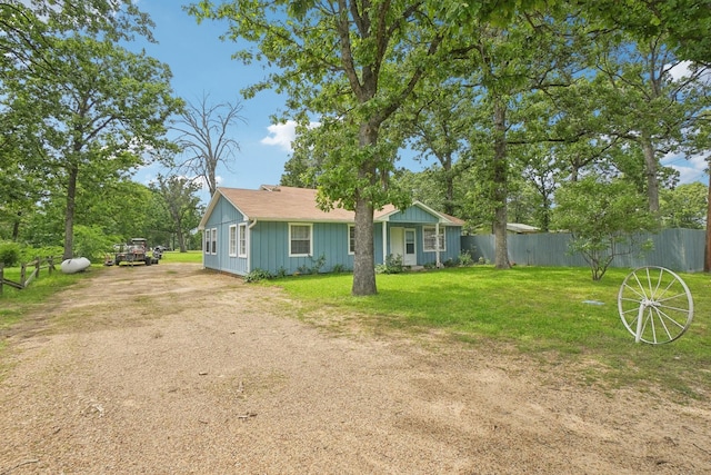 2112 Leyte Dr, Tool, TX 75143 - view of front of property with driveway and board and batten siding