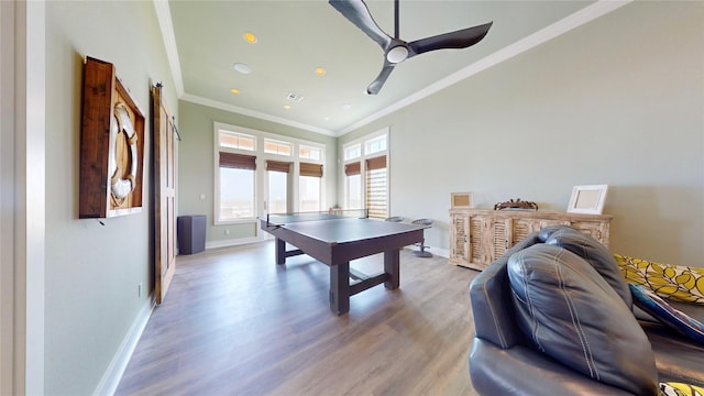 2414 Sand Drift Ln, Crystal Beach, TX 77650 - recreation room with wood finished floors, ornamental molding, baseboards, a ceiling fan, and recessed lighting