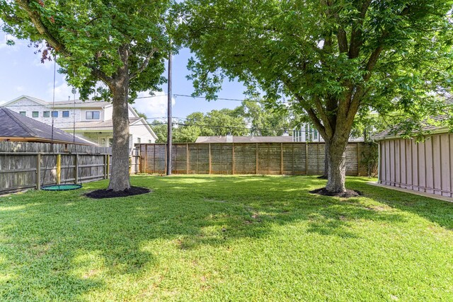 5247 Ariel St, Houston, TX 77096 - view of yard