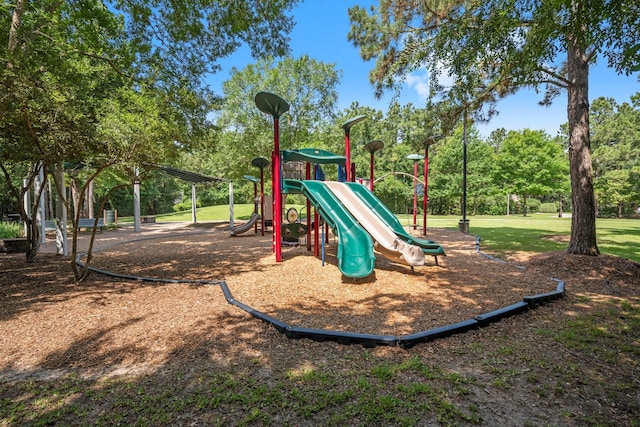 35 Dewdrift Pl, The Woodlands, TX 77382 - community playground featuring view of scattered trees