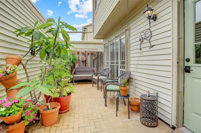 2014 Augusta Dr, Houston, TX 77057 - view of patio / terrace