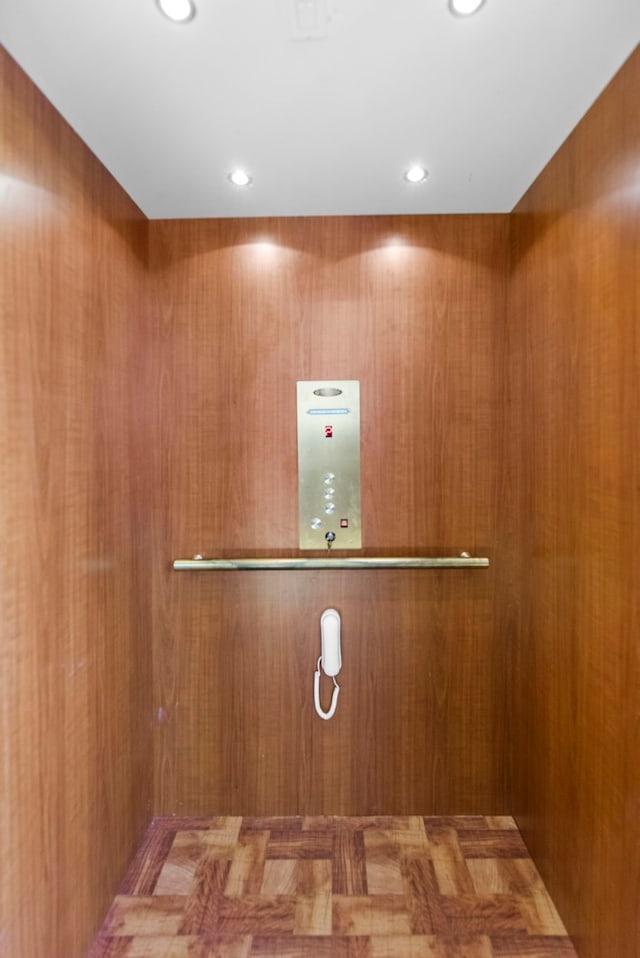 718 Pine Rd, Clear Lake Shores, TX 77565 - elevator featuring recessed lighting