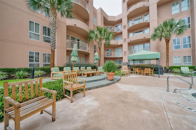 3505 Sage Rd Unit 2405, Houston, TX 77056 - view of property's community with a patio