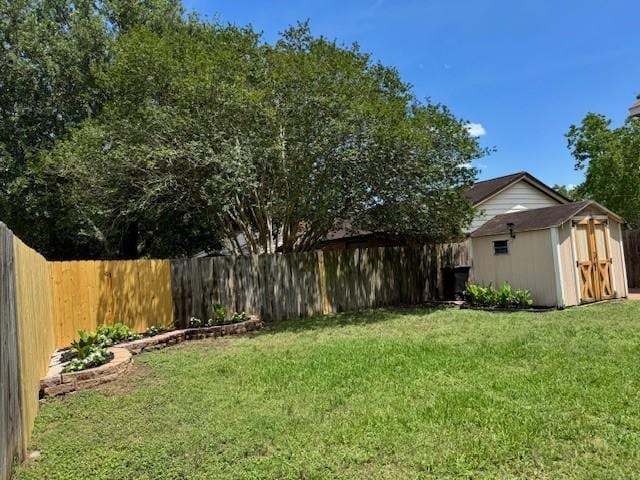 15326 Lindita Dr, Houston, TX 77083 - view of yard