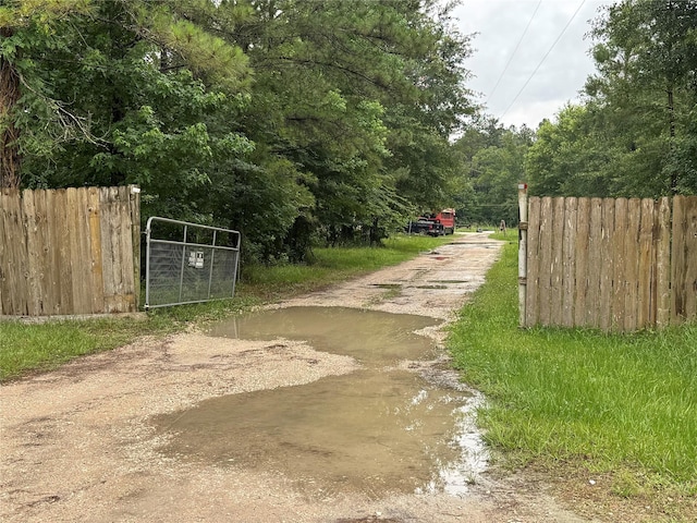1338 County Rd 318, Cleveland, TX 77327