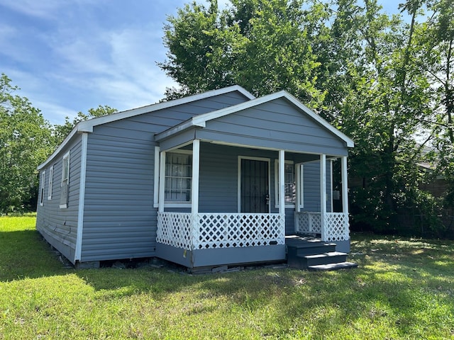 4412 Alvin St, Houston, TX 77051 - view of front of home with a porch and a front yard