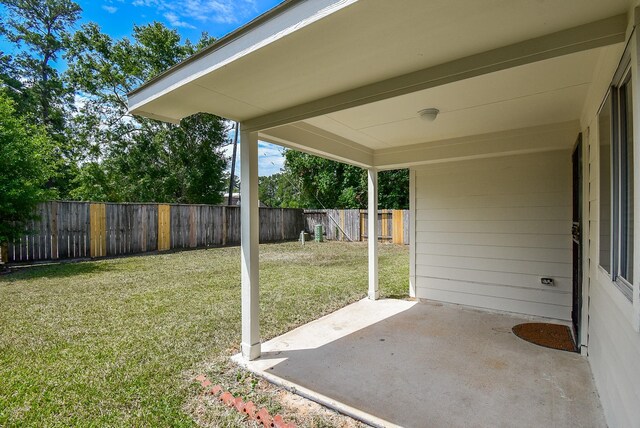3219 Forest Willow Ln, Houston, TX 77068 - view of yard with a patio