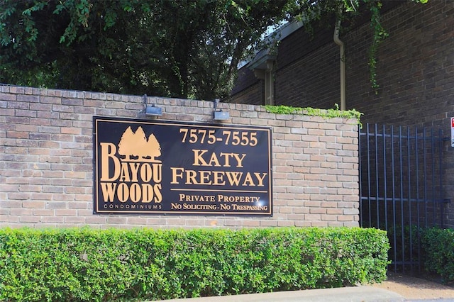 7575 Katy Fwy Unit 29, Houston, TX 77024 - view of community sign