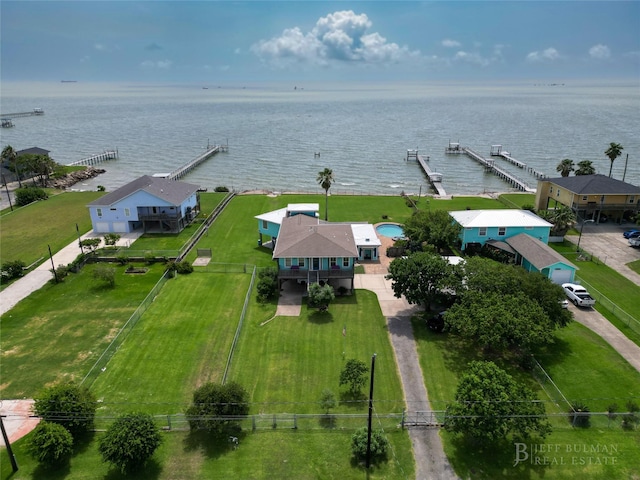 815 5th St, San Leon, TX 77539 - aerial view of property and surrounding area with a large body of water