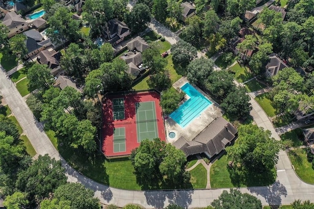 5811 Cimmaron Creek Ct, Spring, TX 77379 - aerial view of a pool