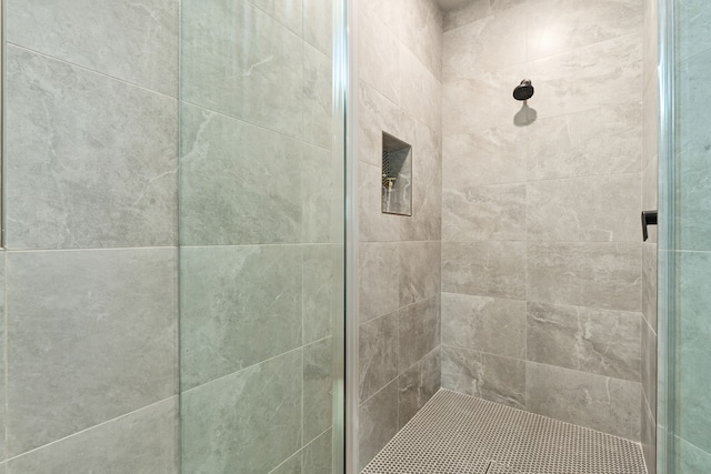 5809 Francis Oak Pl, Houston, TX 77091 - full bath with a tile shower