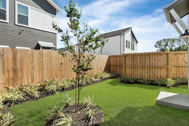 5811 Francis Oak Pl, Houston, TX 77091 - view of yard