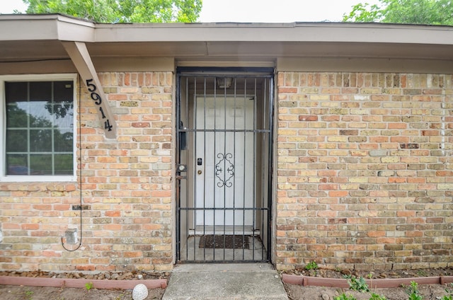 5914 Newquay St, Houston, TX 77085 - entrance to property featuring brick siding