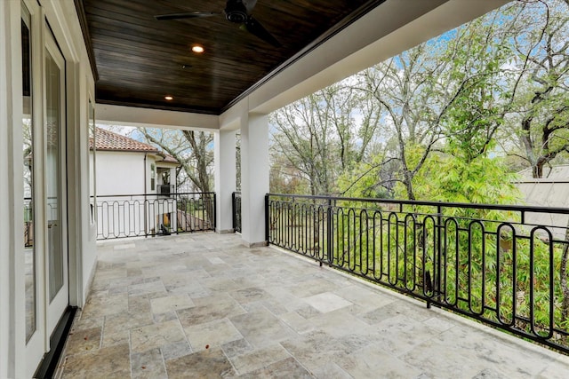 8304 Maple Ct, Bellaire, TX 77401 - balcony featuring a ceiling fan