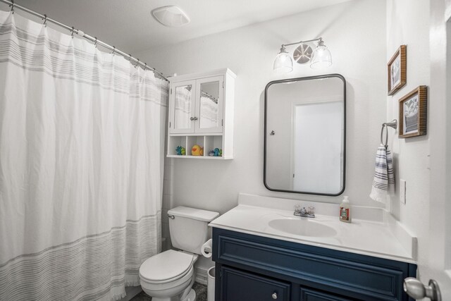 1441 W 25th St Unit D, Houston, TX 77008 - bathroom featuring toilet, vanity, and a shower with curtain