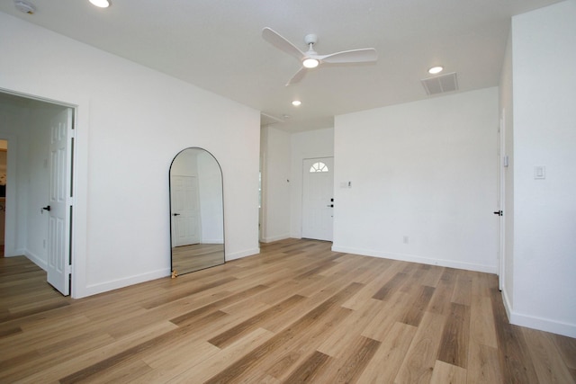 624 Pinewood Dr, Conroe, TX 77385 - spare room featuring a ceiling fan, light wood-style flooring, baseboards, recessed lighting, and a smoke detector