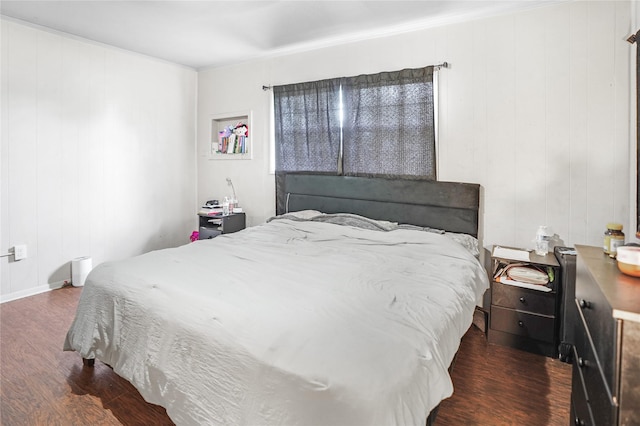 3603 Providence St, Houston, TX 77020 - bedroom featuring wood finished floors, crown molding, and baseboards