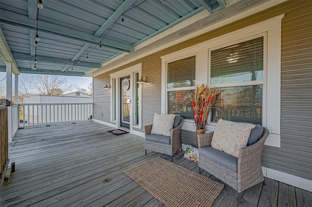 206 S Idaho St, La Porte, TX 77571 - view of wooden deck