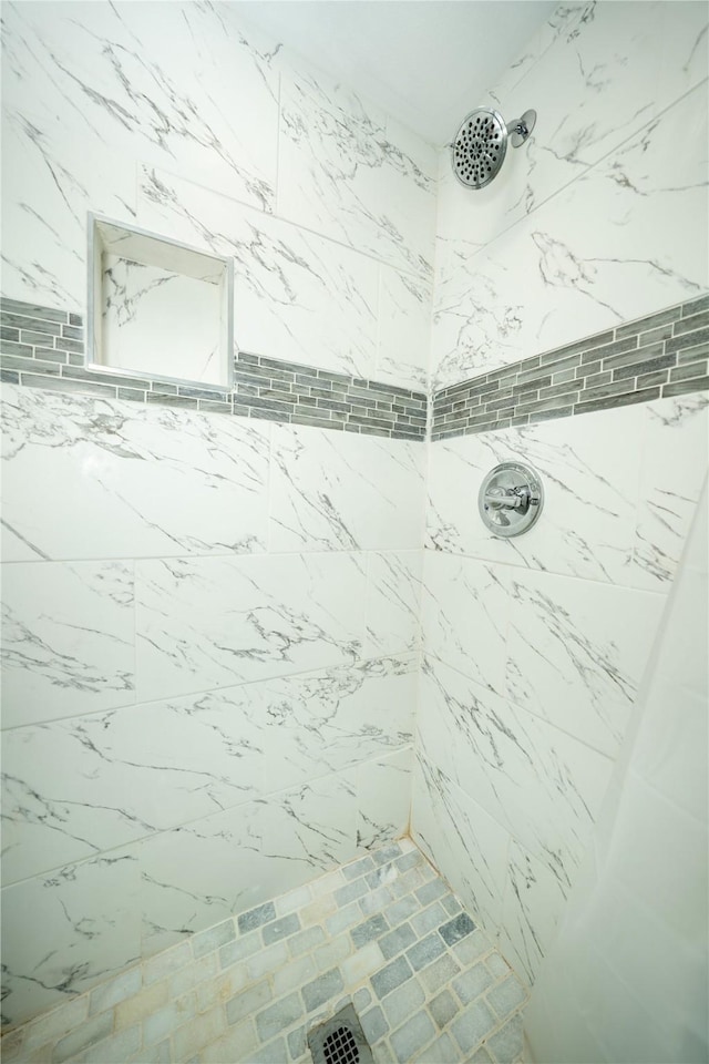 570 Fm 232, Crockett, TX 75835 - full bathroom featuring a tile shower