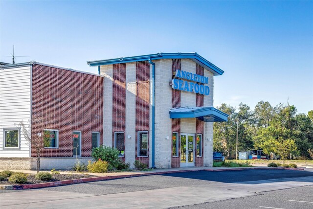 413 Robin St, Angleton, TX 77515 - view of building exterior